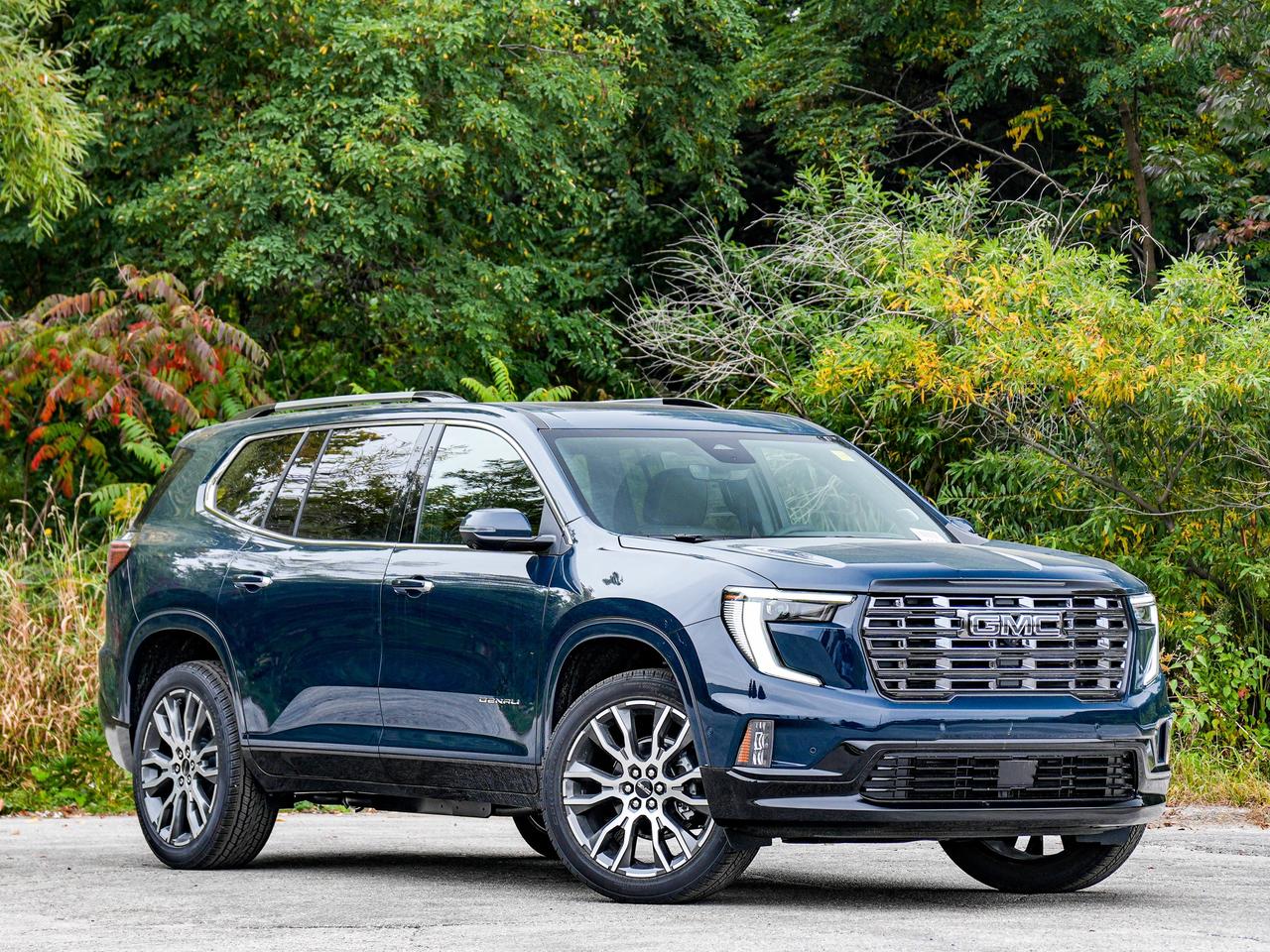 2027 GMC Acadia Denali Ultimate Photo1