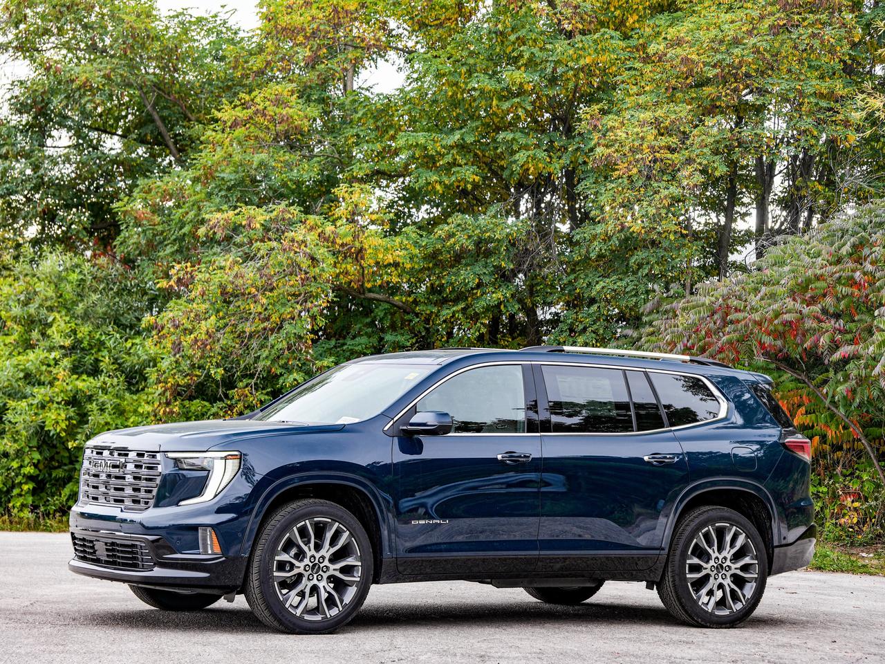 2027 GMC Acadia Denali Ultimate Photo