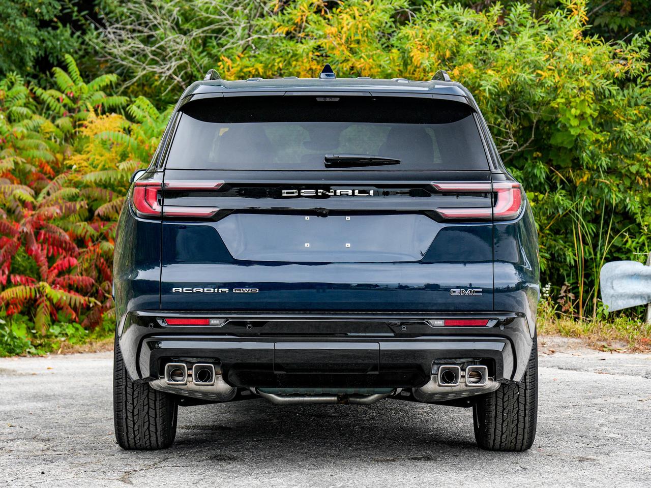 2027 GMC Acadia Denali Ultimate Photo