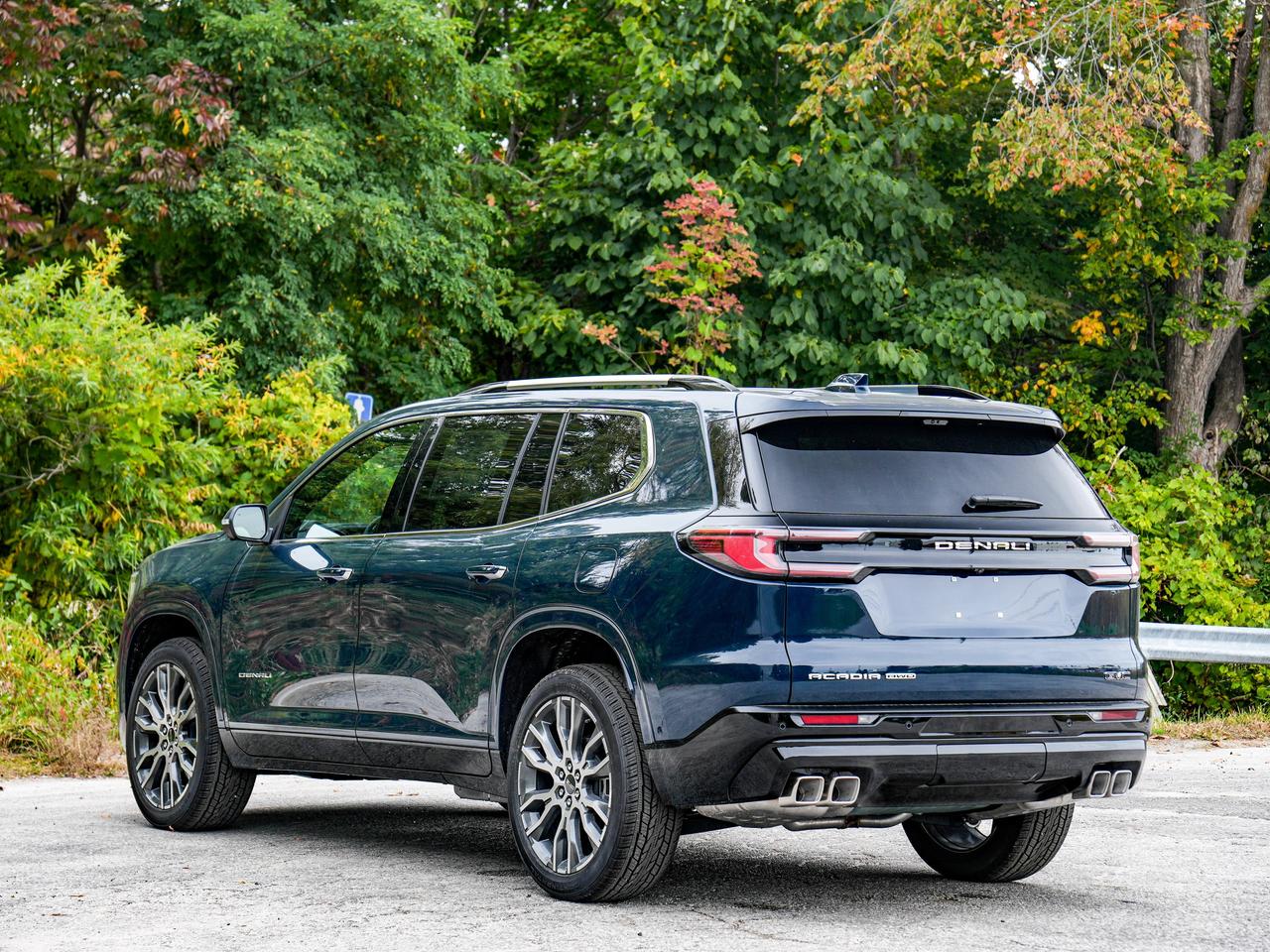 2027 GMC Acadia Denali Ultimate Photo