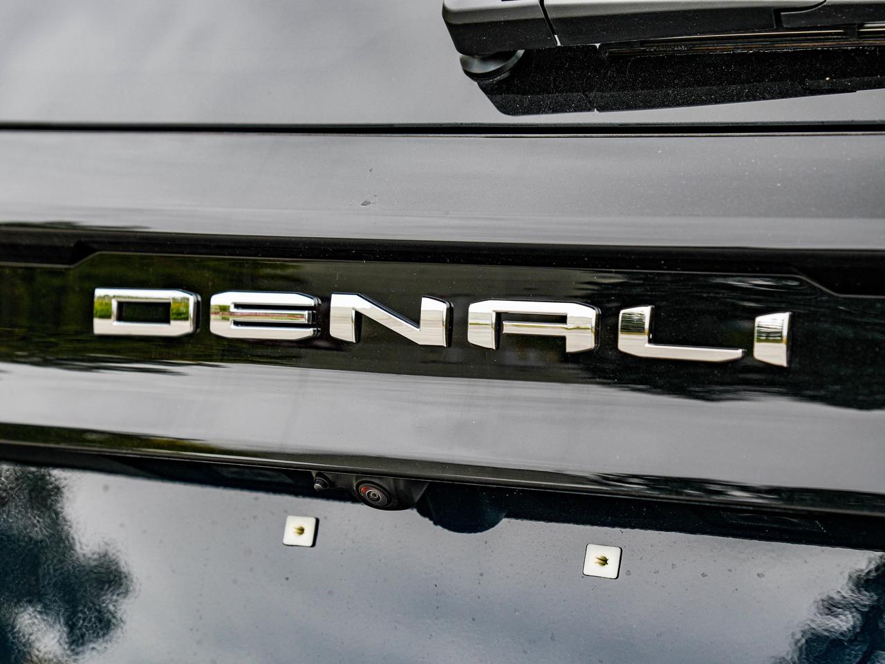 2027 GMC Acadia Denali Ultimate Photo
