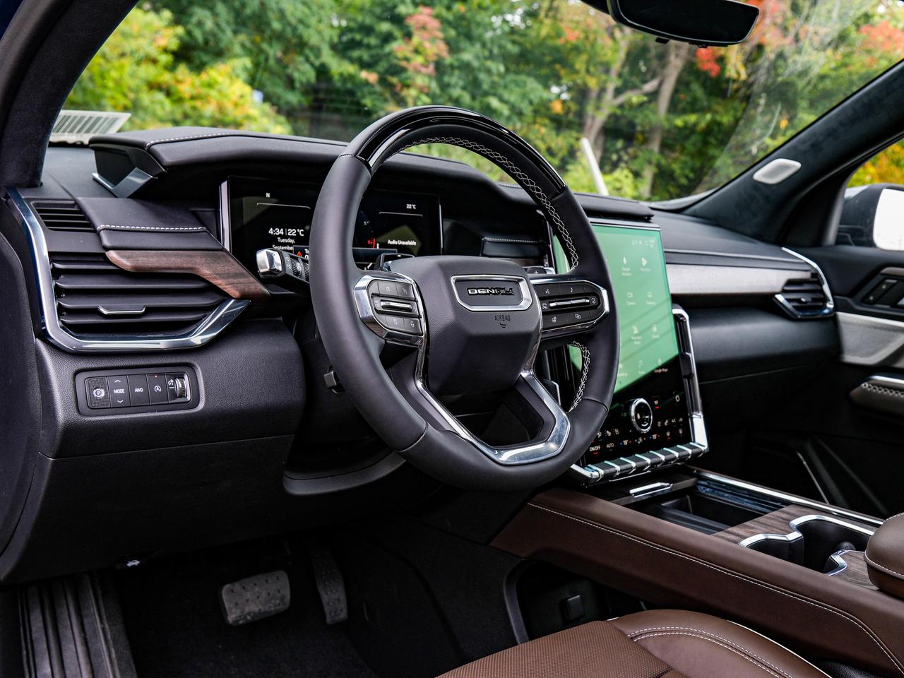 2027 GMC Acadia Denali Ultimate Photo