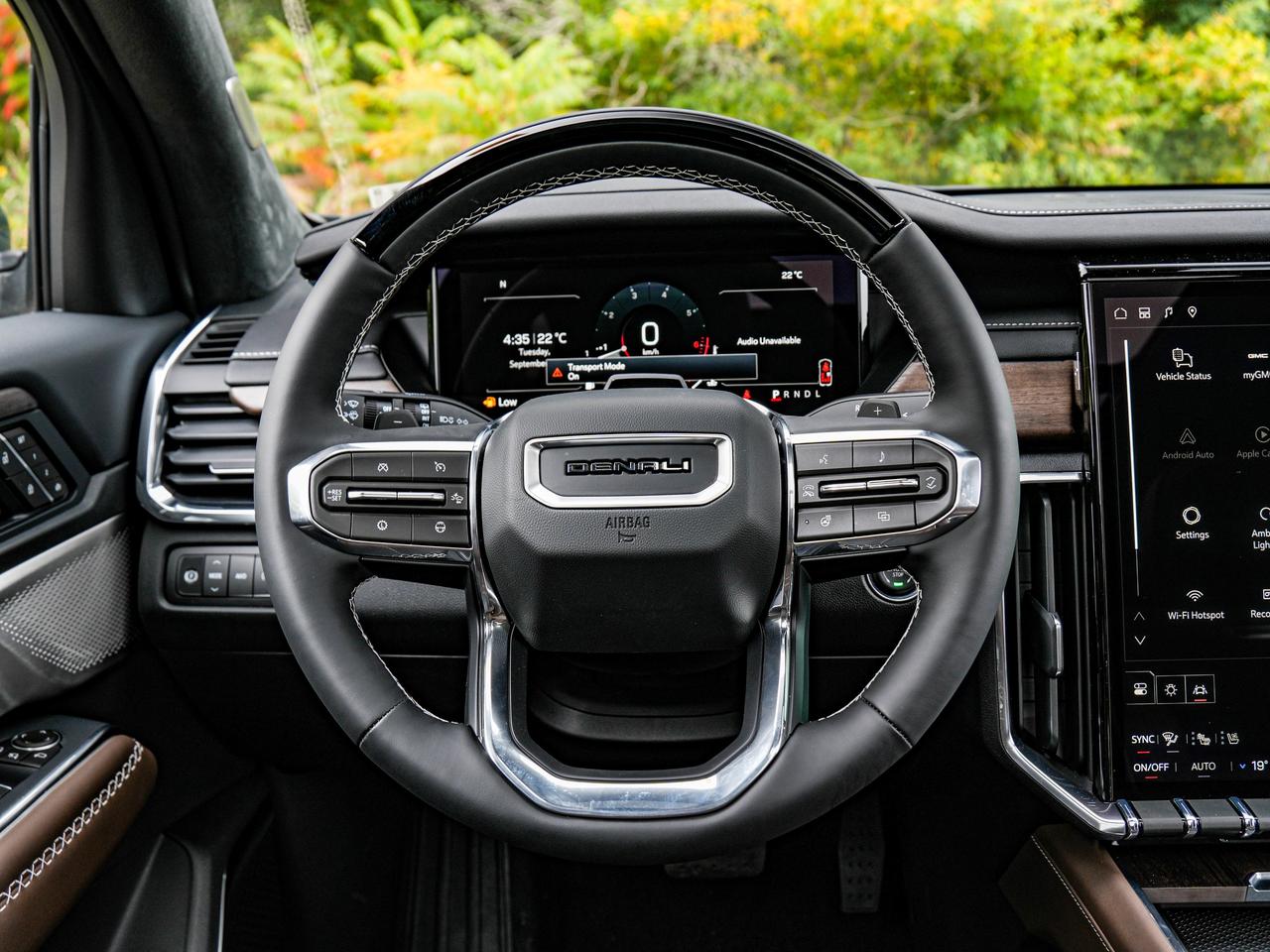 2027 GMC Acadia Denali Ultimate Photo