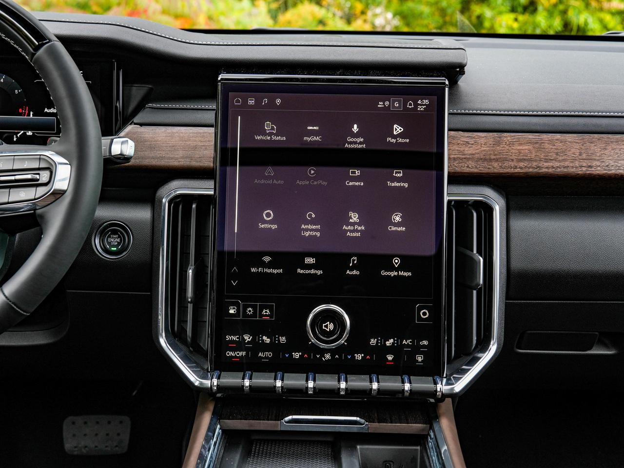 2027 GMC Acadia Denali Ultimate Photo