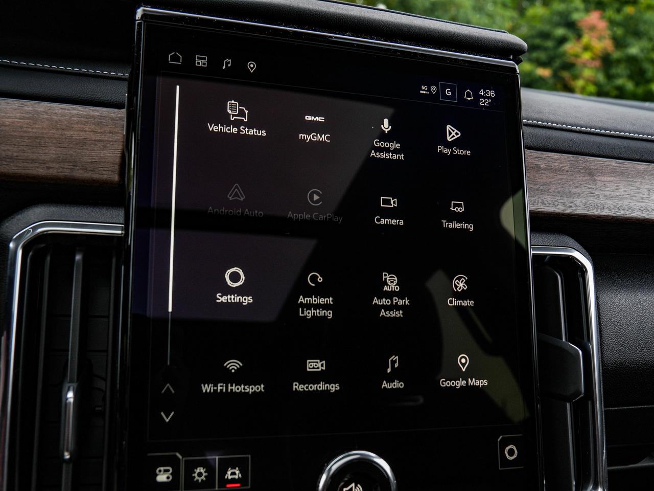 2027 GMC Acadia Denali Ultimate Photo