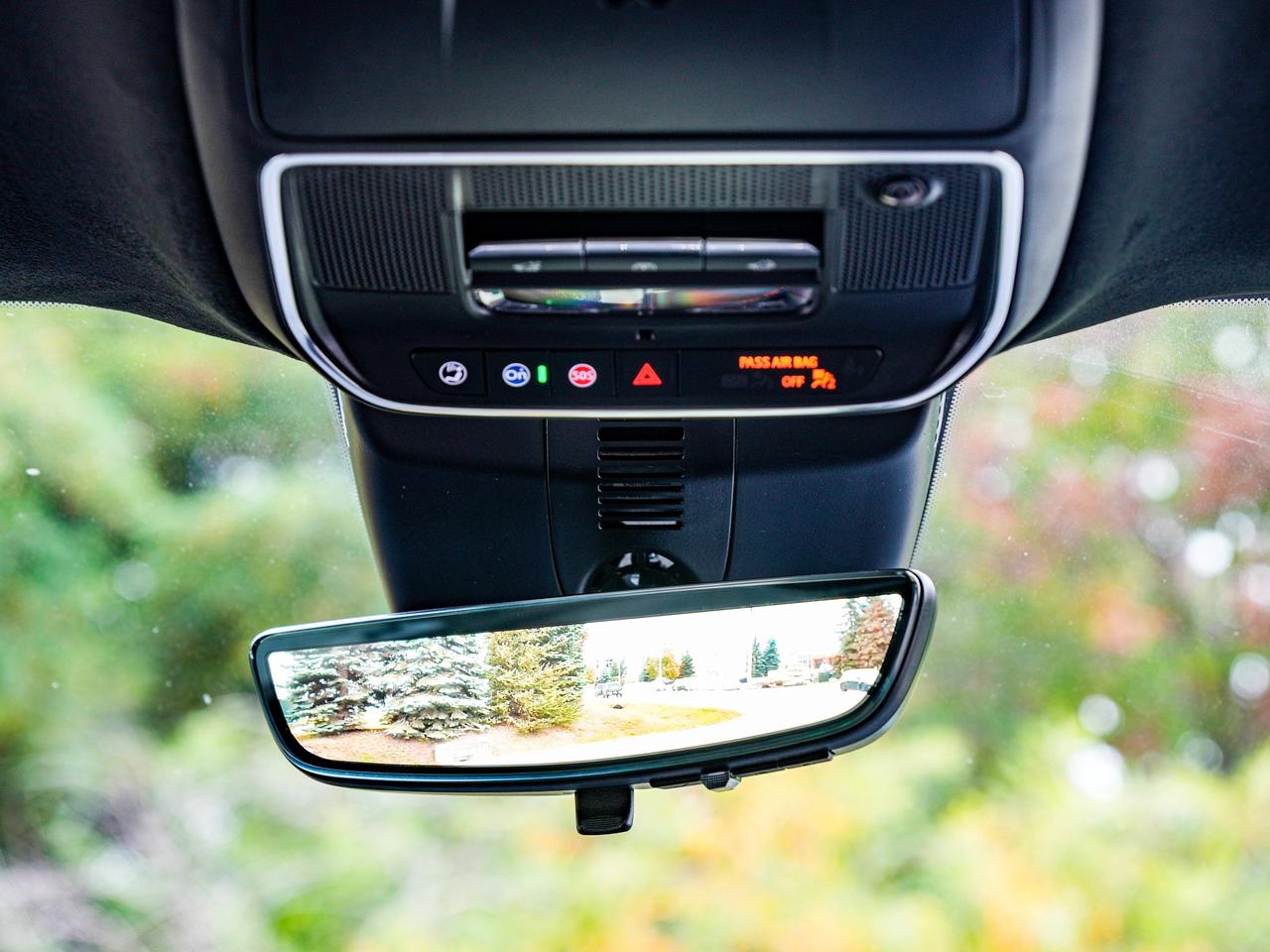 2027 GMC Acadia Denali Ultimate Photo