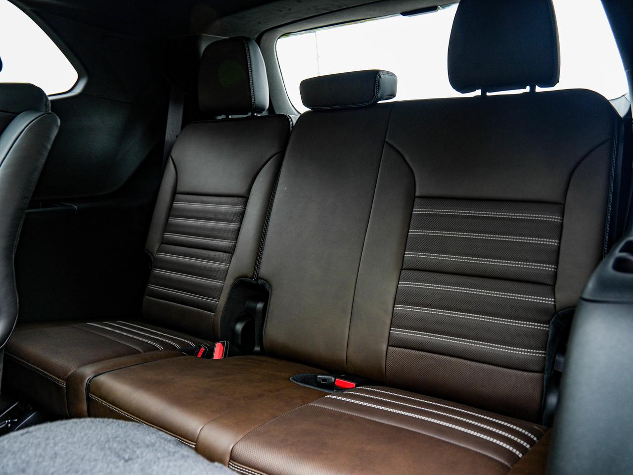 2027 GMC Acadia Denali Ultimate Photo