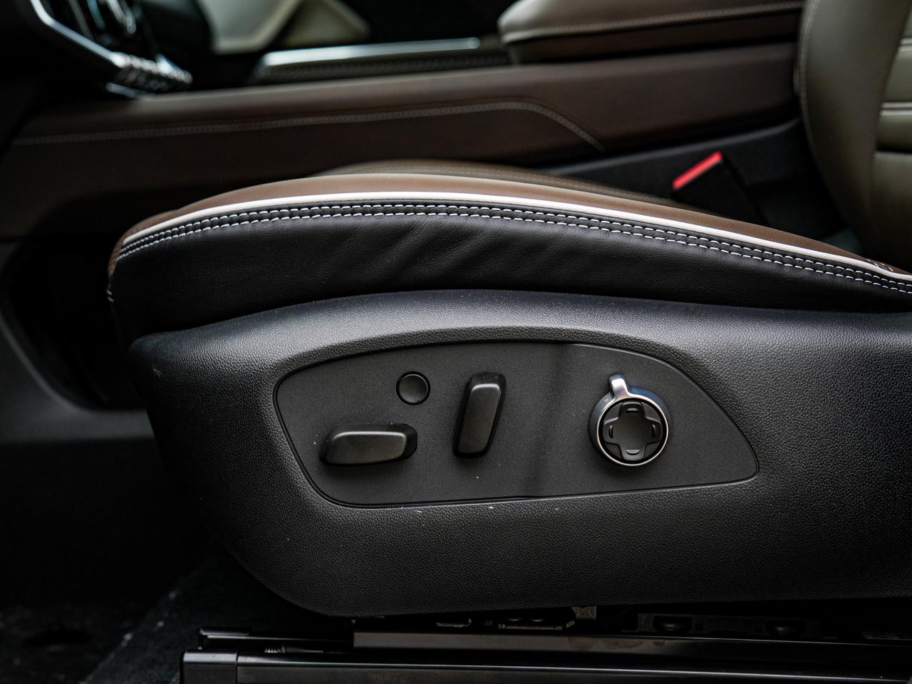 2027 GMC Acadia Denali Ultimate Photo