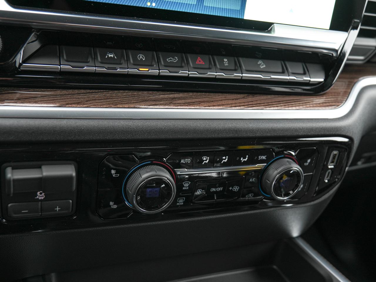 2026 Chevrolet Silverado 1500 RST Photo
