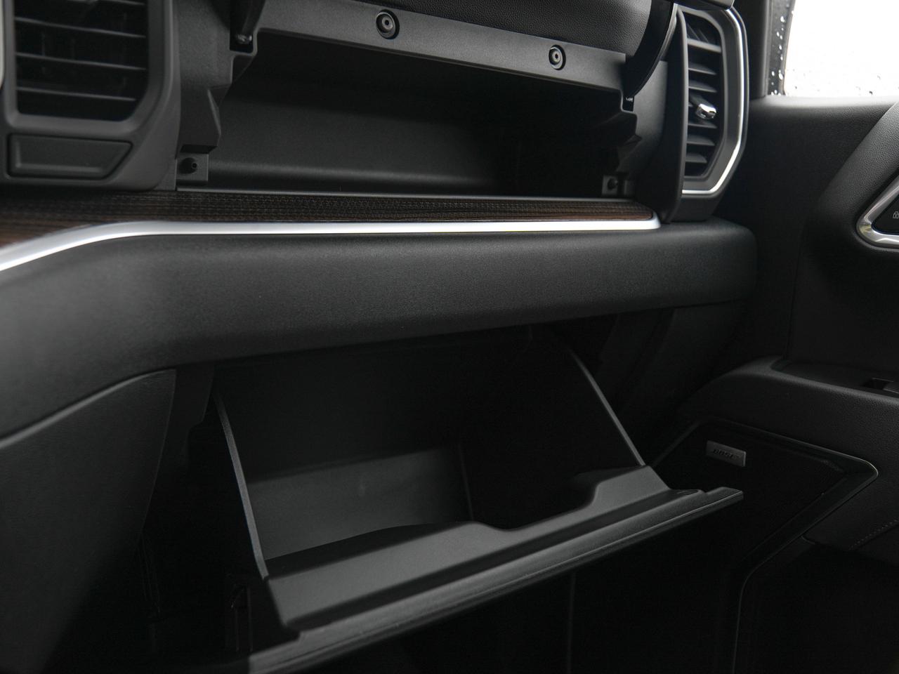2026 Chevrolet Silverado 1500 RST Photo