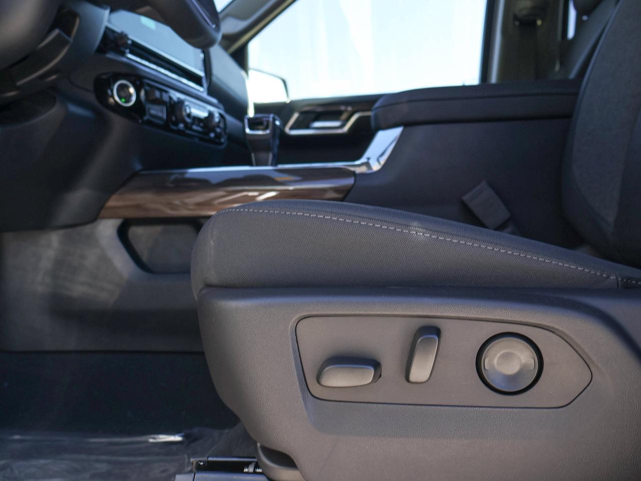 2026 Chevrolet Silverado 1500 RST Photo
