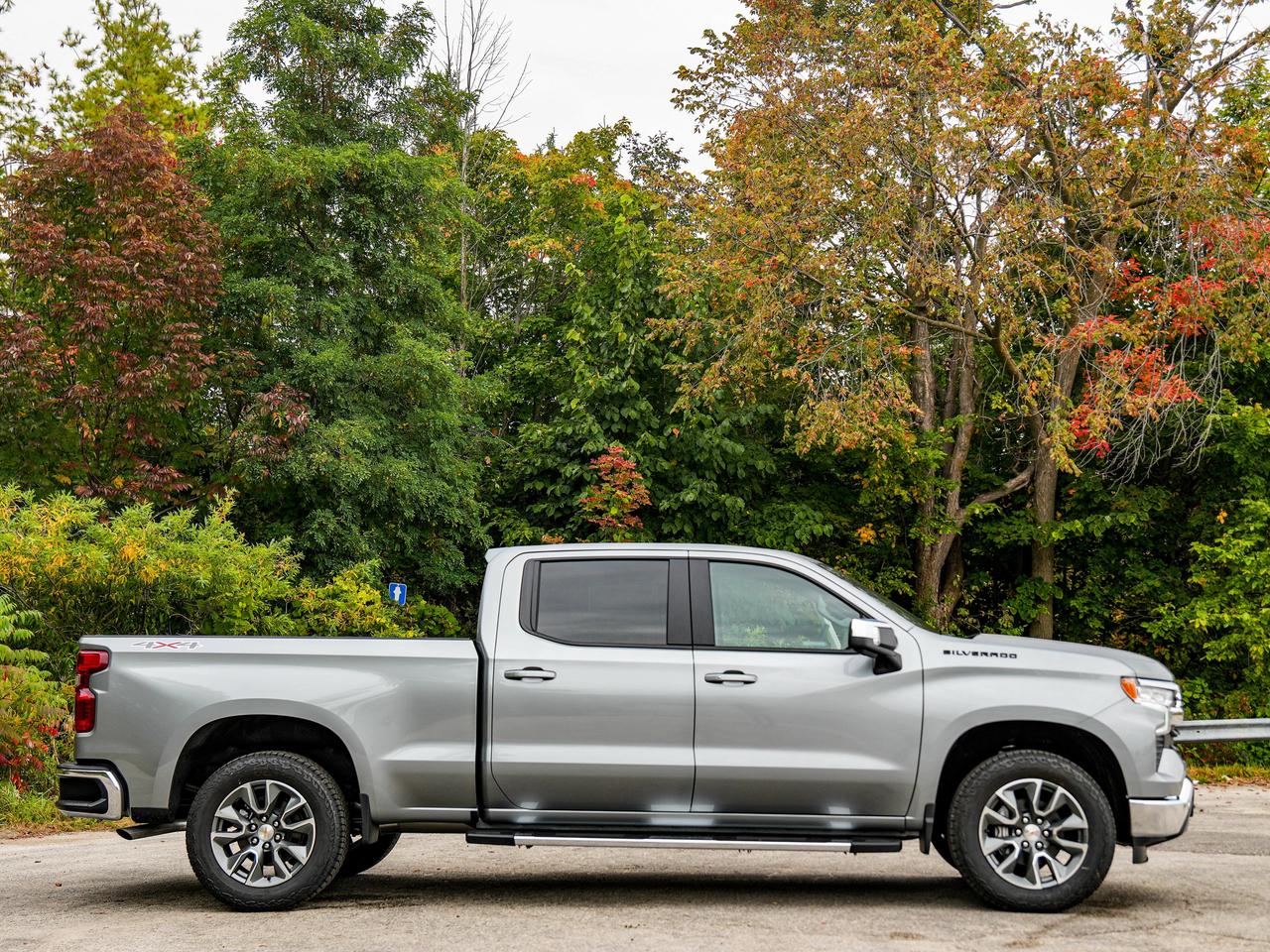 2026 Chevrolet Silverado 1500 LT Photo4