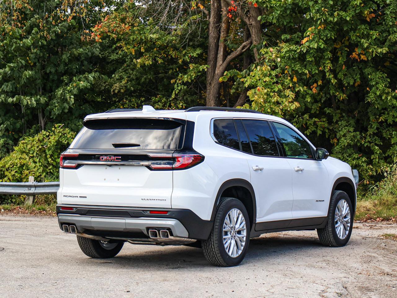 2027 GMC Acadia ELEVATION Photo