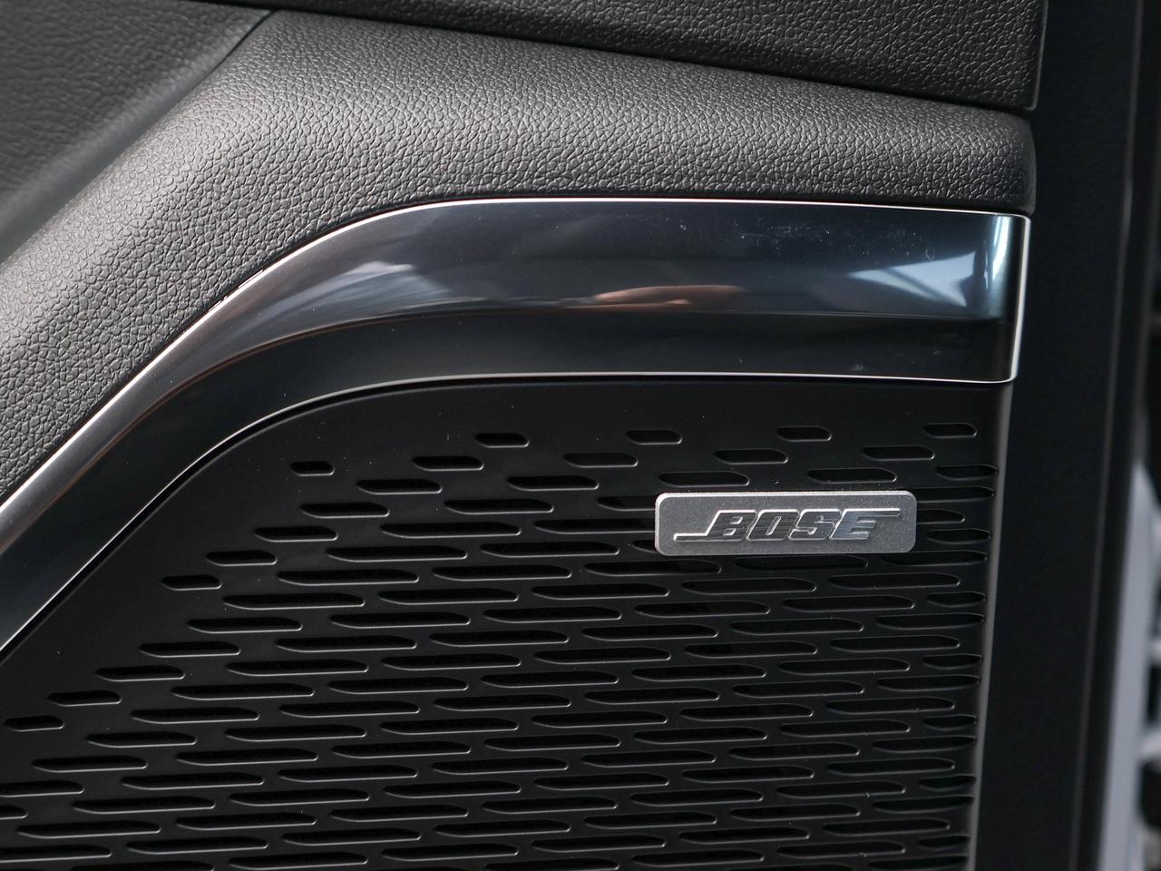 2027 GMC Acadia ELEVATION Photo
