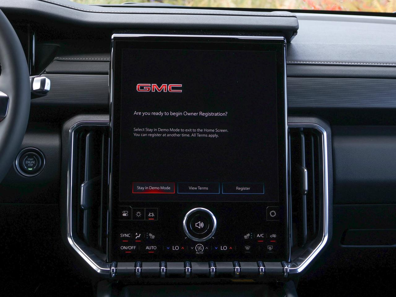 2027 GMC Acadia ELEVATION Photo