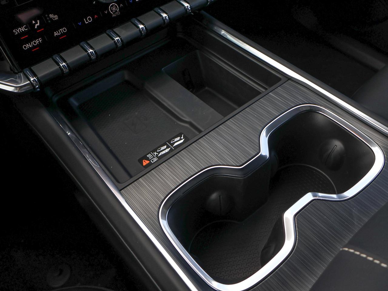 2027 GMC Acadia ELEVATION Photo