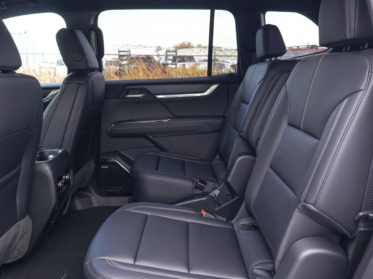 2027 GMC Acadia ELEVATION Photo