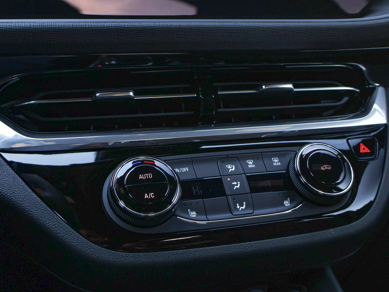 2026 Buick Envista Sport Touring Photo