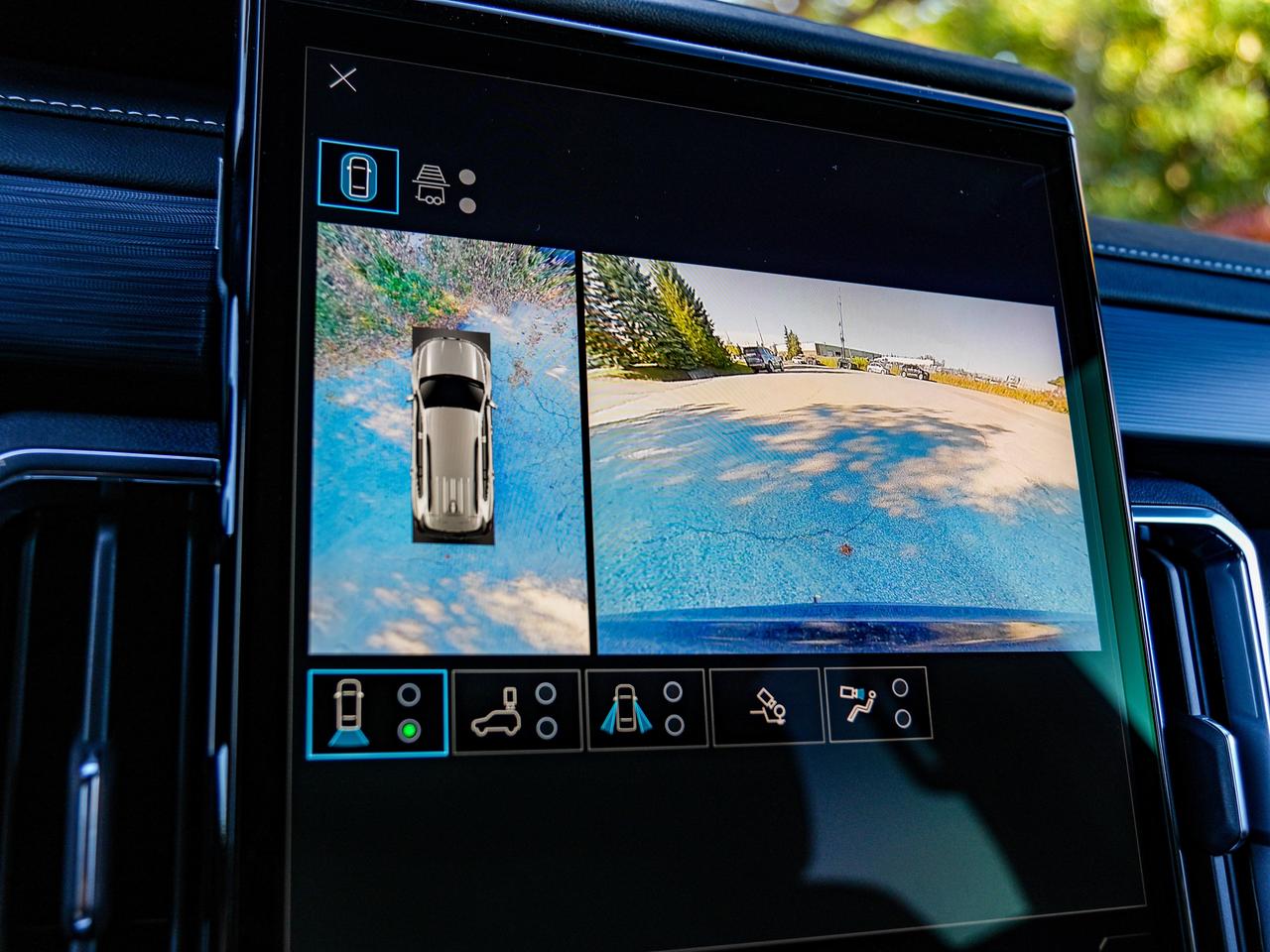 2027 GMC Acadia ELEVATION Photo