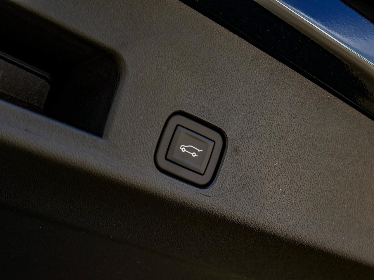 2027 Chevrolet Traverse High Country Photo