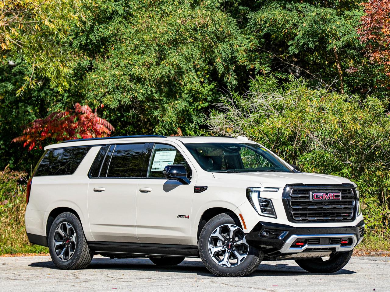 2027 GMC Yukon XL AT4 Ultimate Photo5