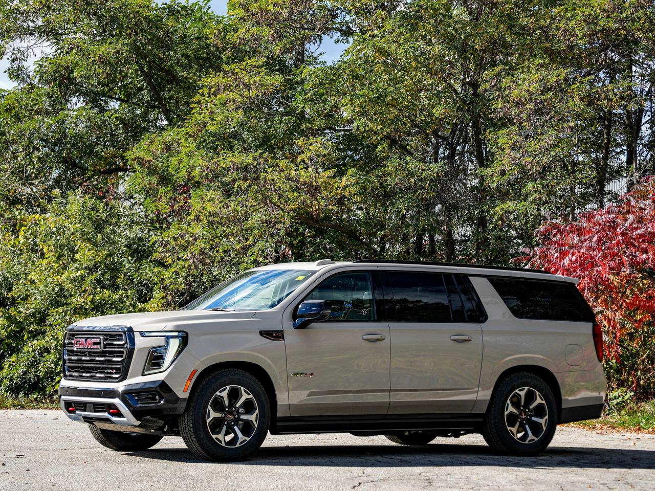 2027 GMC Yukon XL AT4 Ultimate Photo