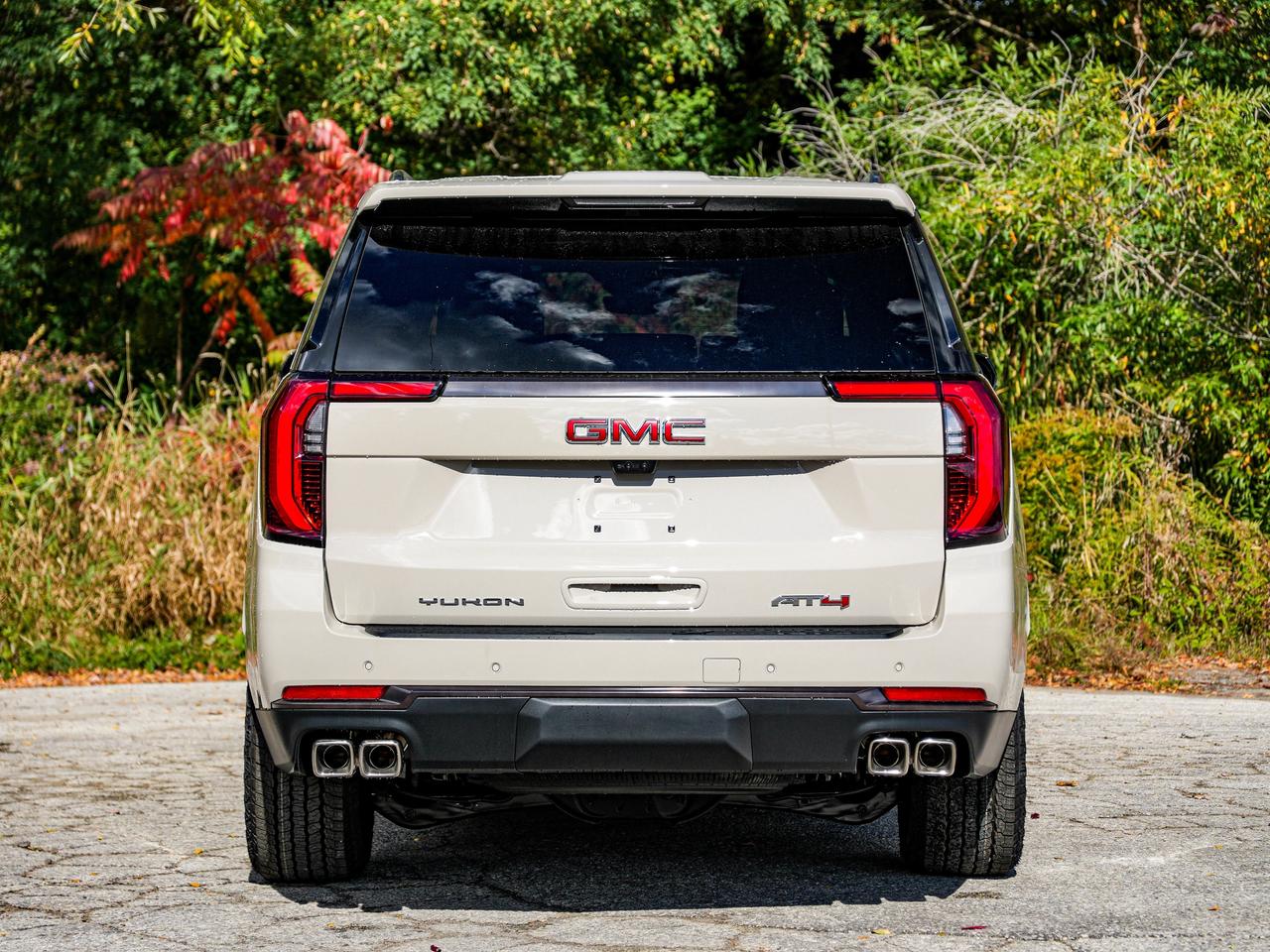 2027 GMC Yukon XL AT4 Ultimate Photo