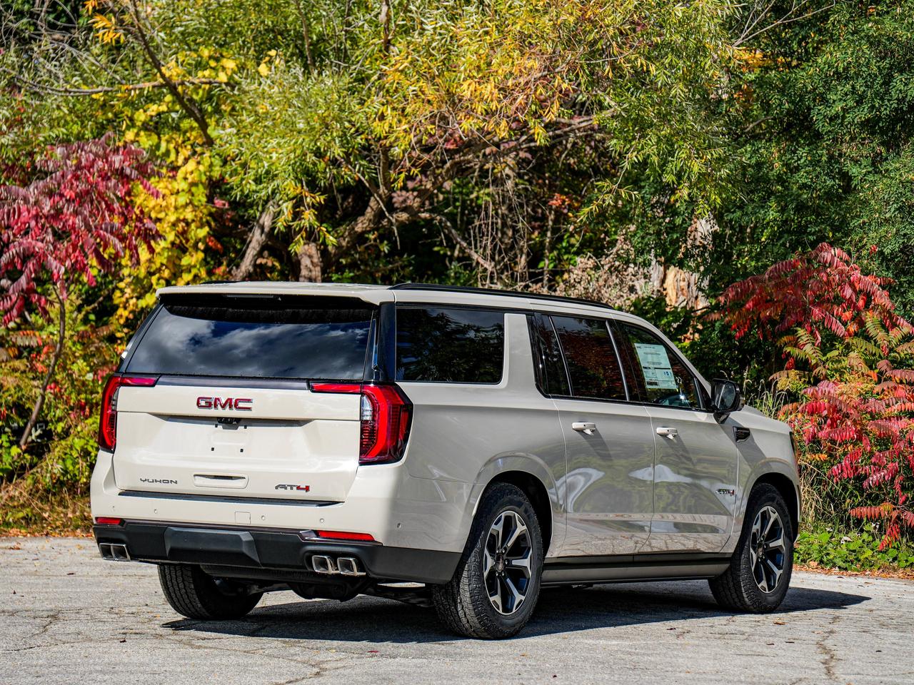 2027 GMC Yukon XL AT4 Ultimate Photo