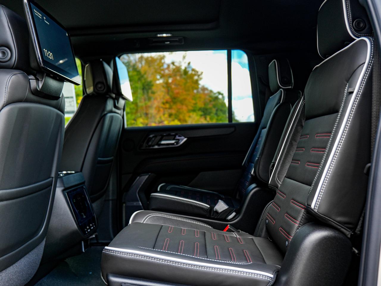 2027 GMC Yukon XL AT4 Ultimate Photo