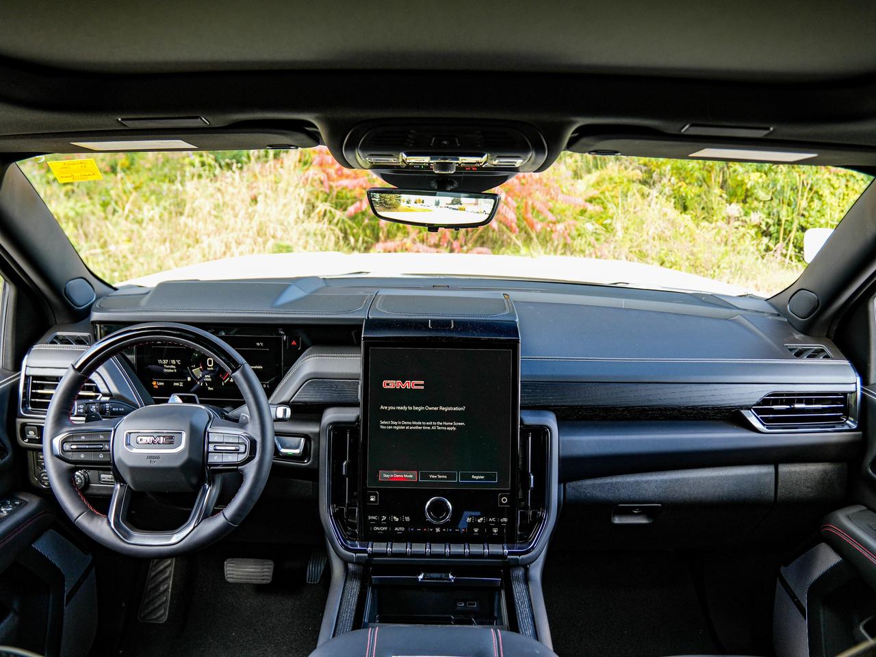 2027 GMC Yukon XL AT4 Ultimate Photo