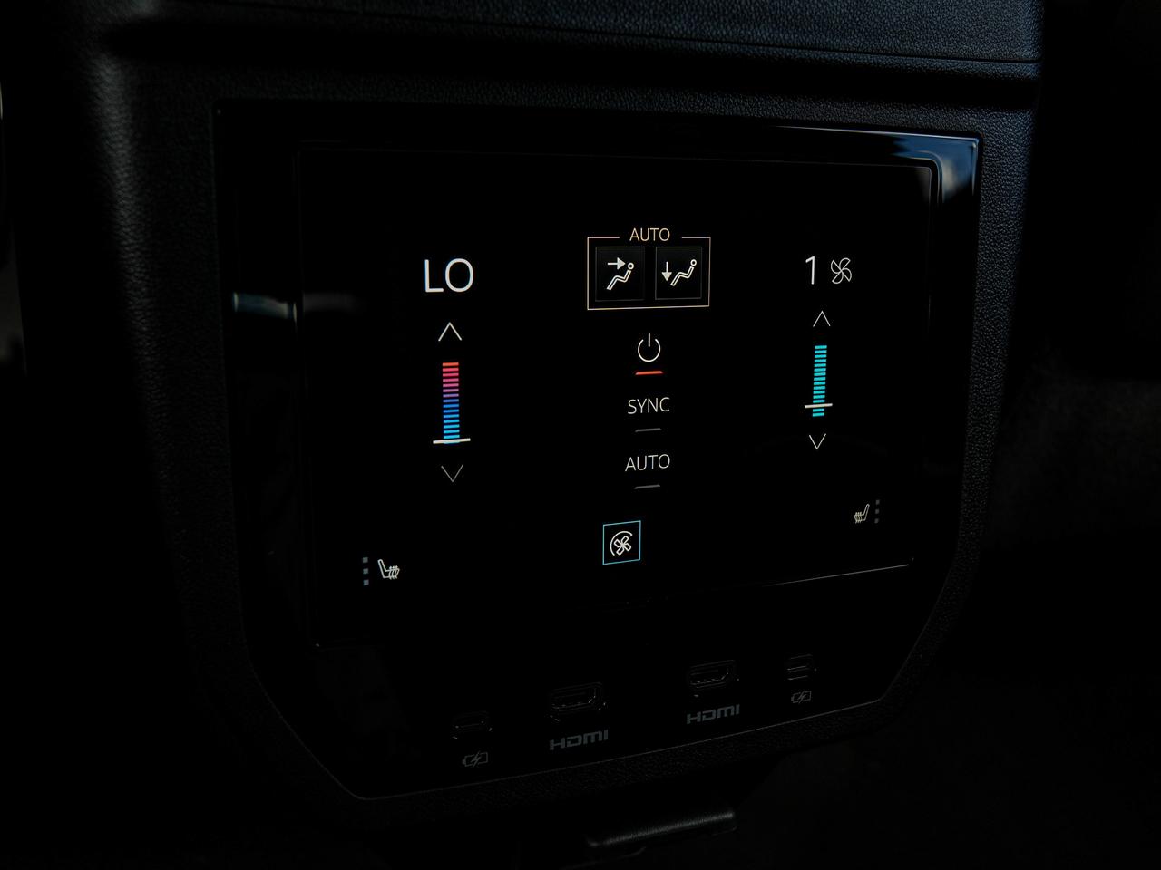 2027 GMC Yukon XL AT4 Ultimate Photo