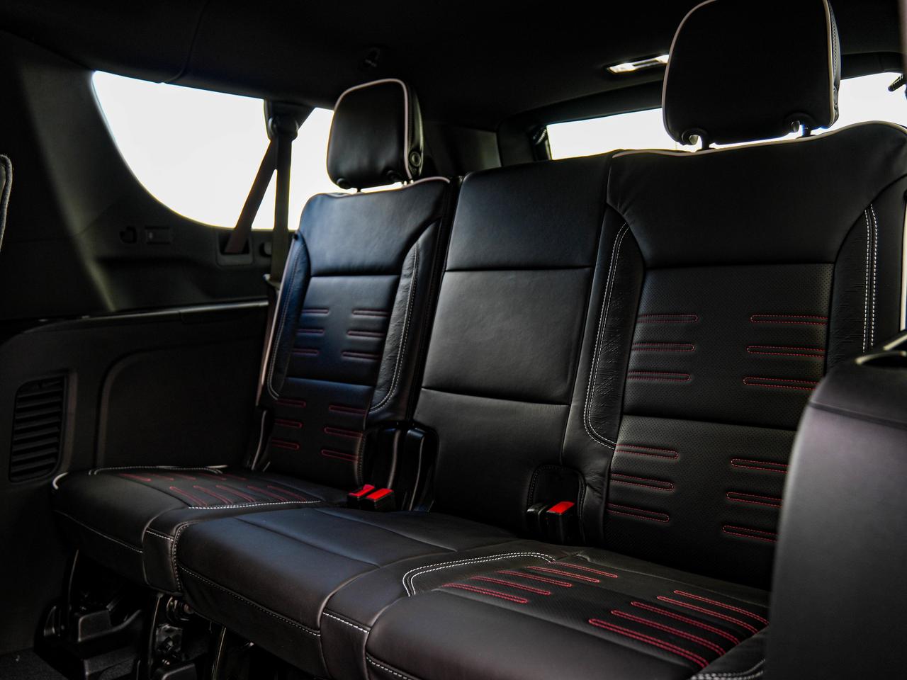 2027 GMC Yukon XL AT4 Ultimate Photo