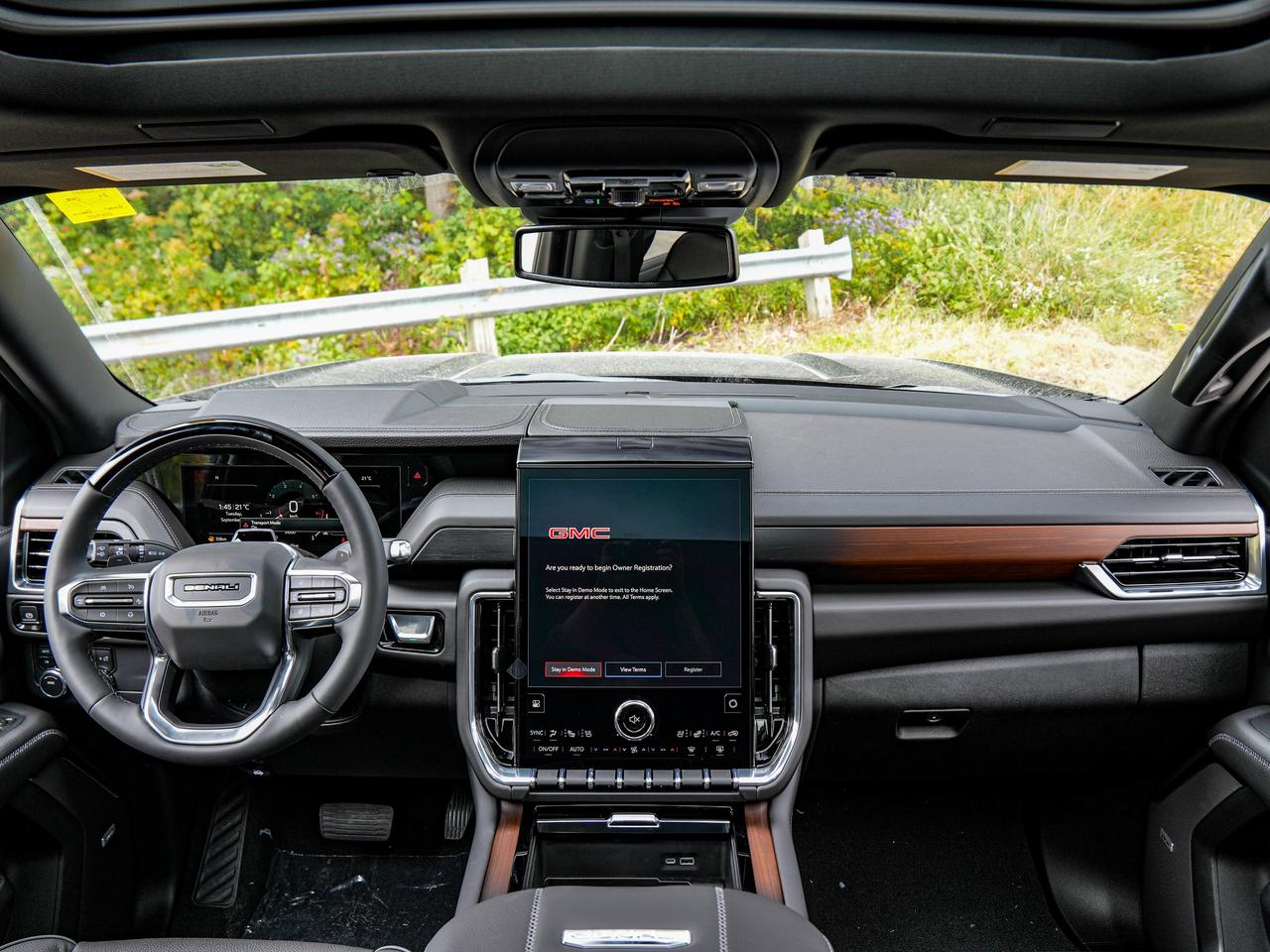 2027 GMC Yukon XL Denali Photo
