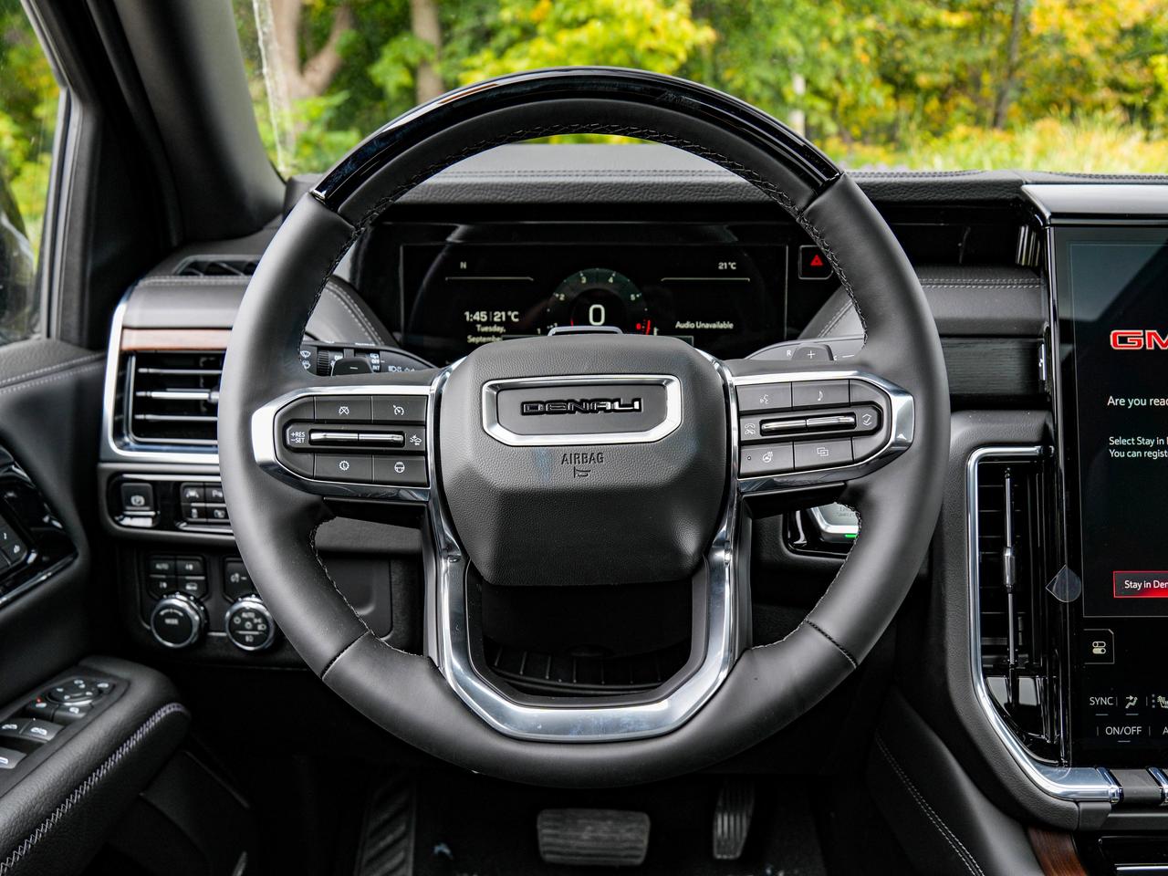 2027 GMC Yukon XL Denali Photo