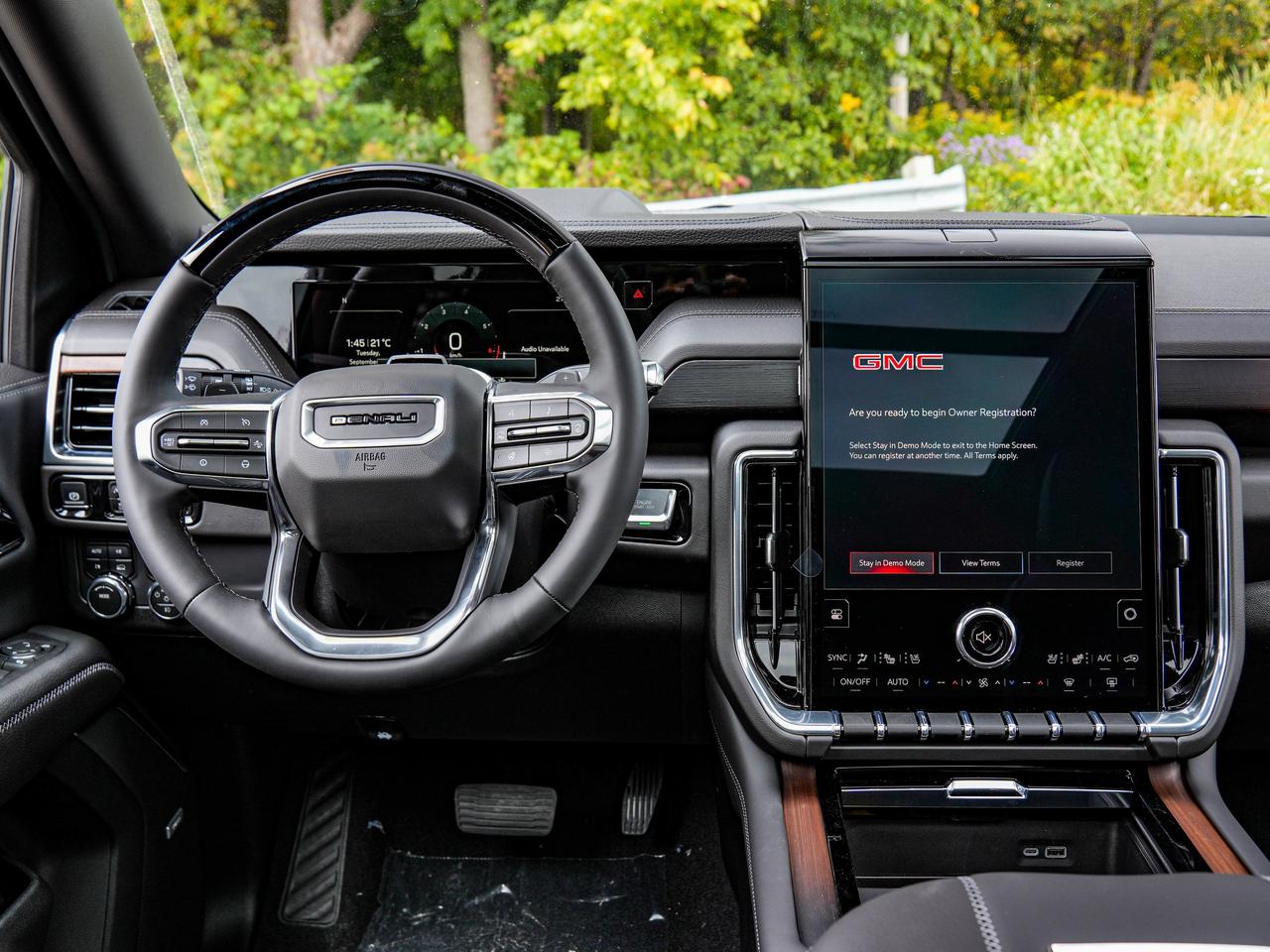 2027 GMC Yukon XL Denali Photo