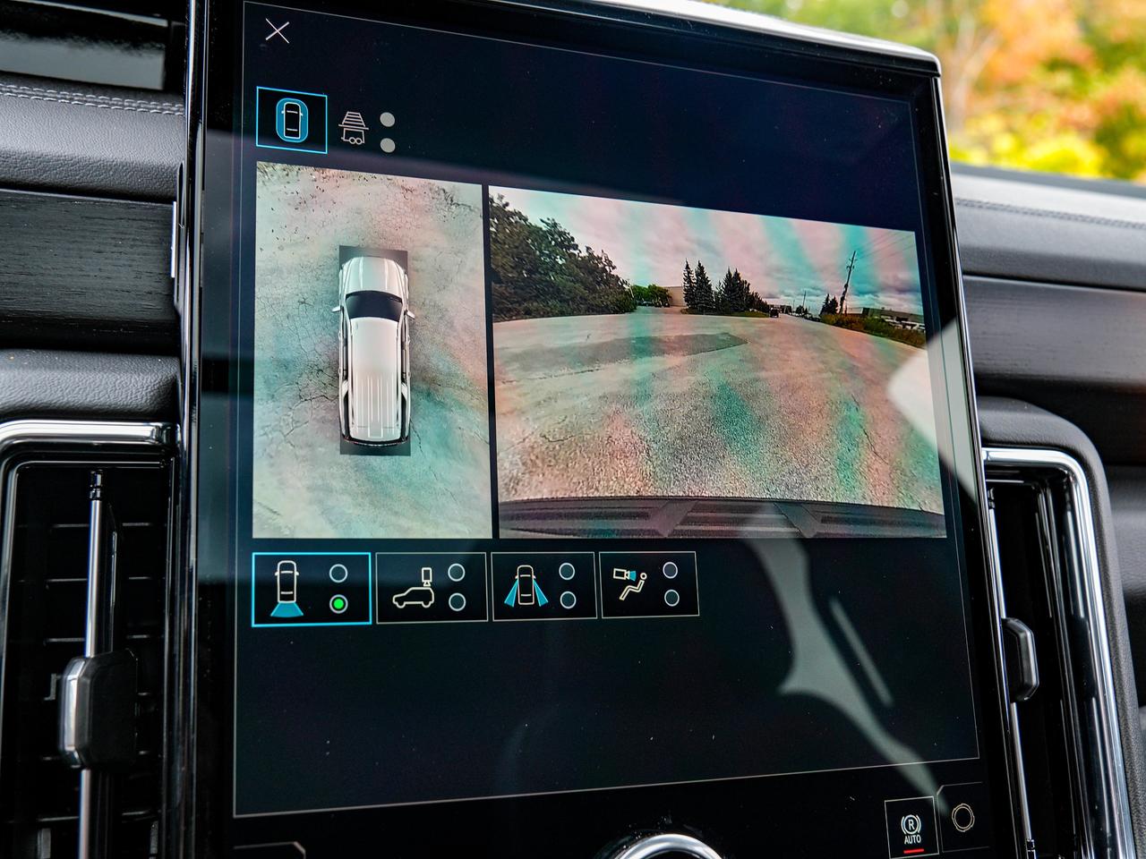 2027 GMC Yukon XL Denali Photo