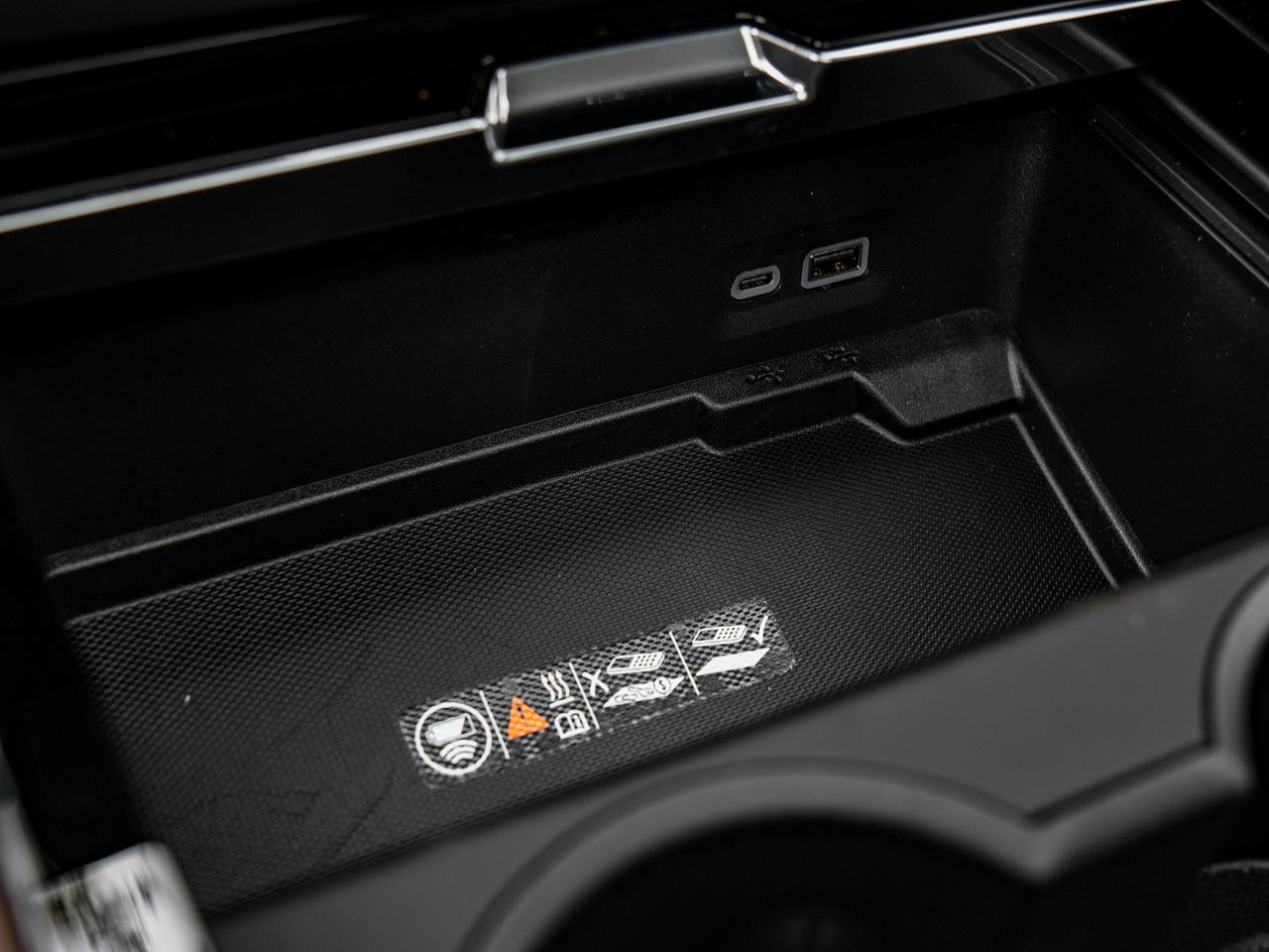2027 GMC Yukon XL Denali Photo