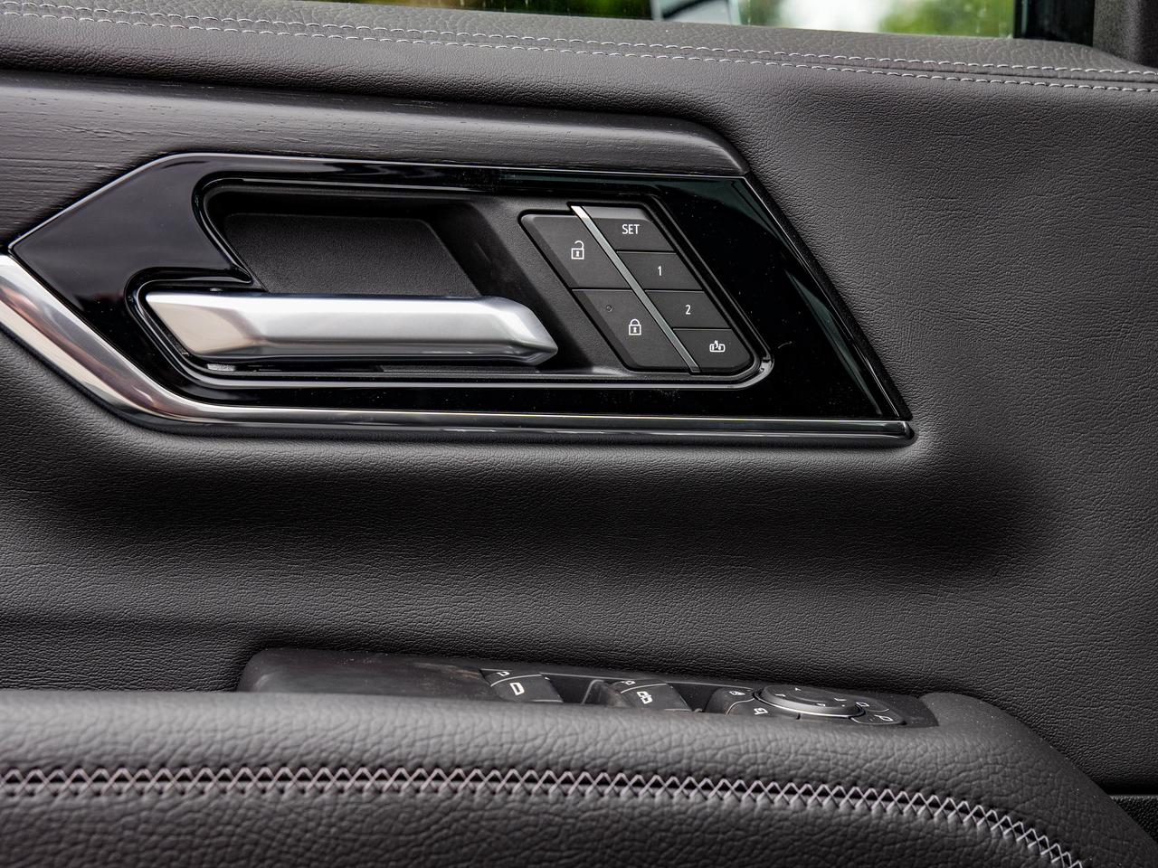 2027 GMC Yukon XL Denali Photo