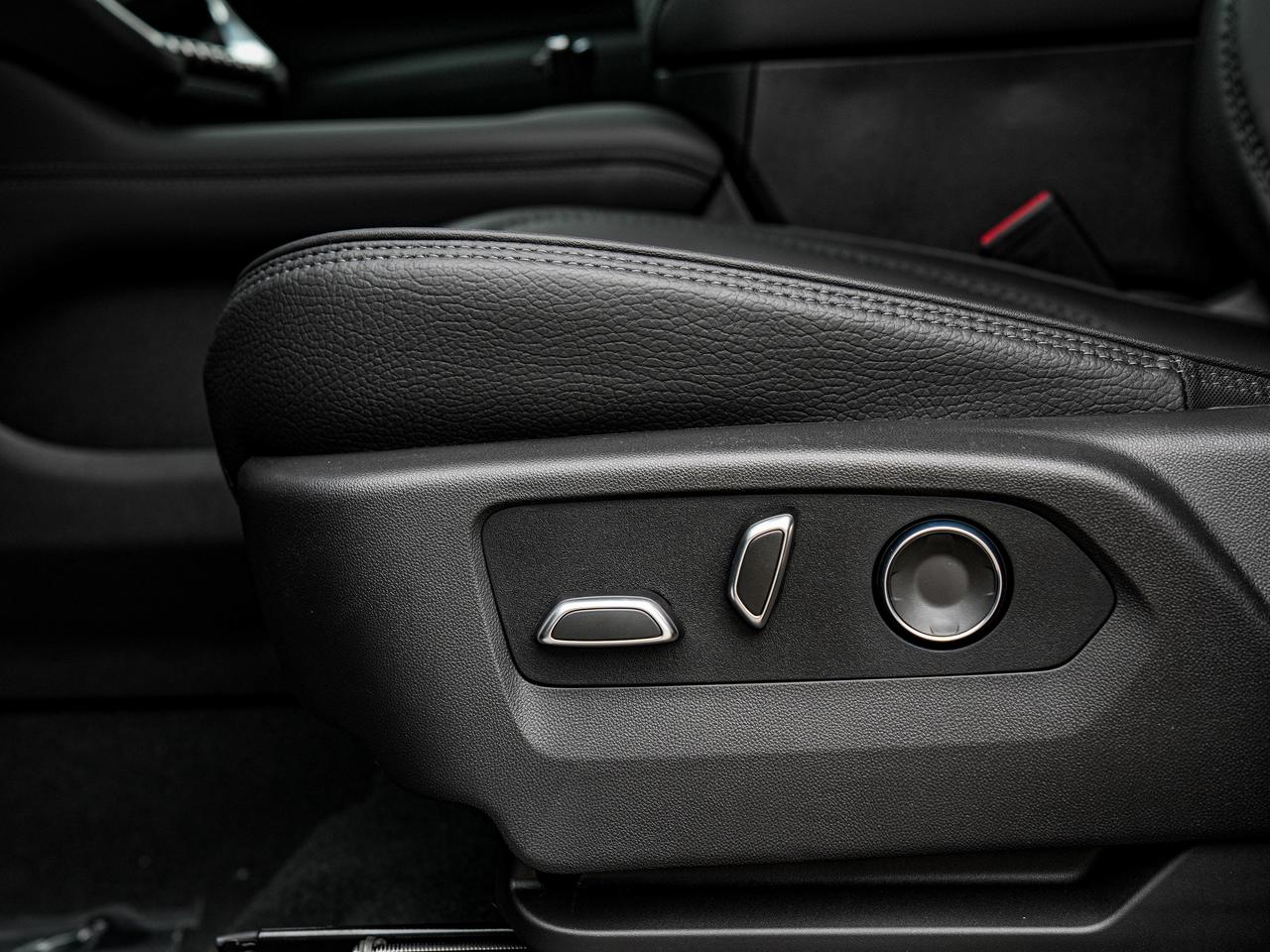 2027 GMC Yukon XL Denali Photo