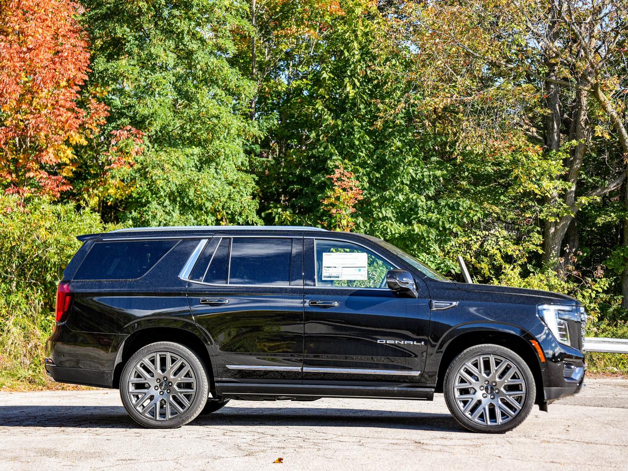 2027 GMC Yukon Denali Ultimate Photo4