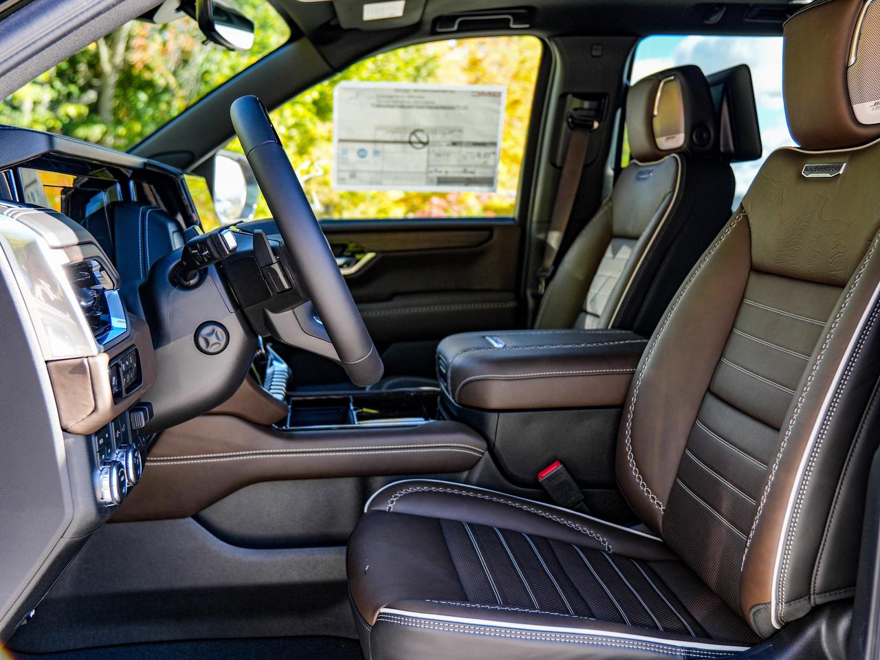2027 GMC Yukon Denali Ultimate Photo