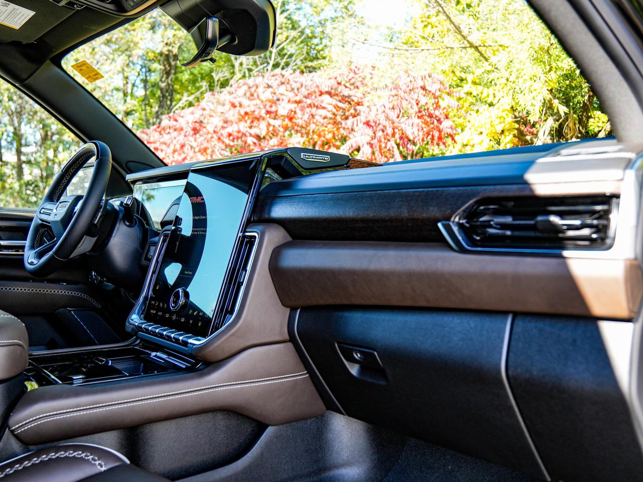 2027 GMC Yukon Denali Ultimate Photo