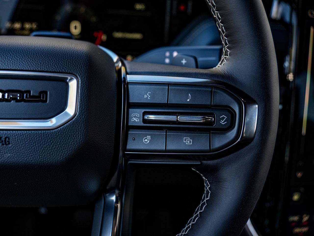 2027 GMC Yukon Denali Ultimate Photo