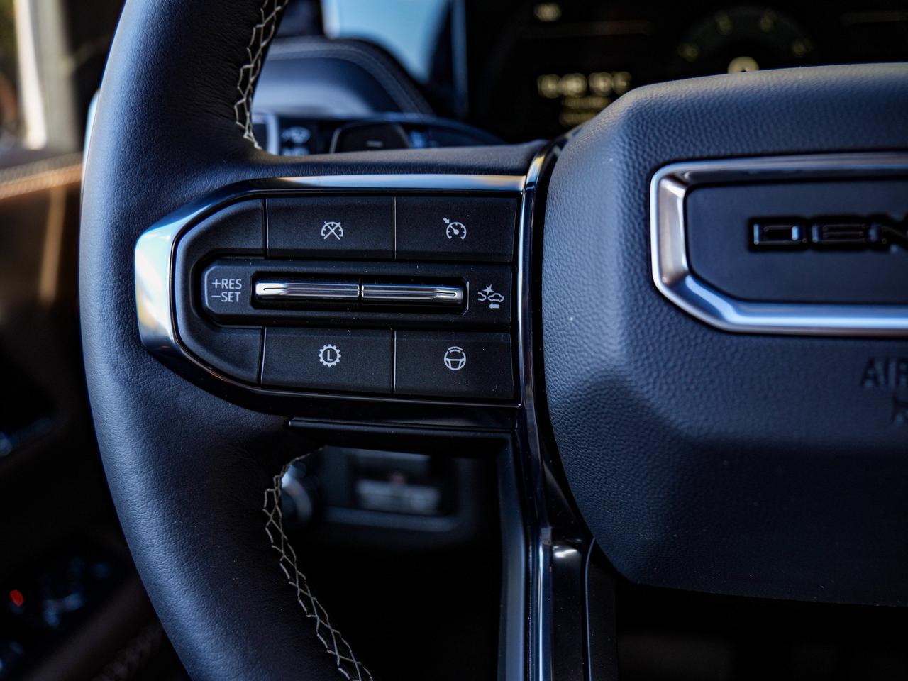 2027 GMC Yukon Denali Ultimate Photo