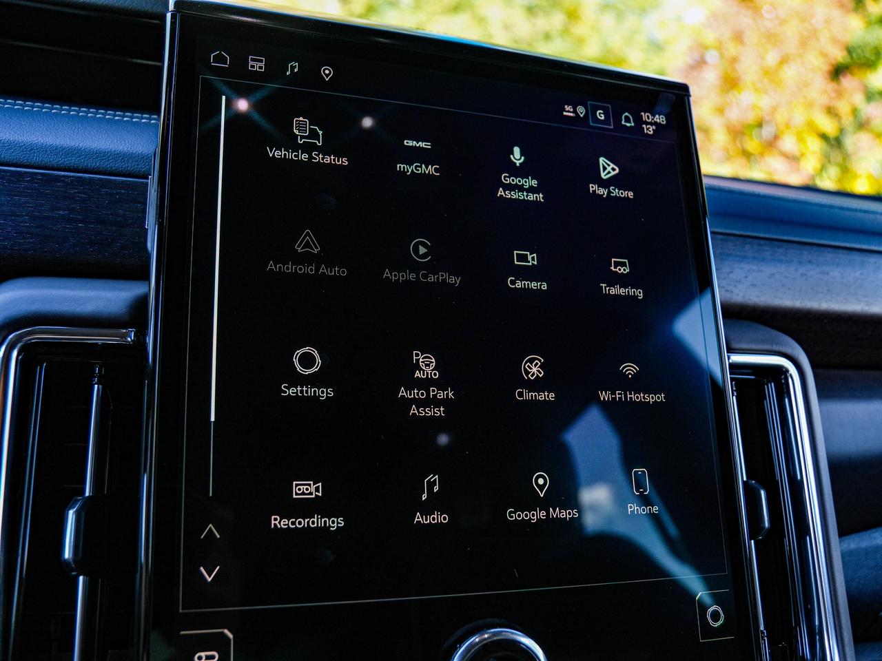 2027 GMC Yukon Denali Ultimate Photo