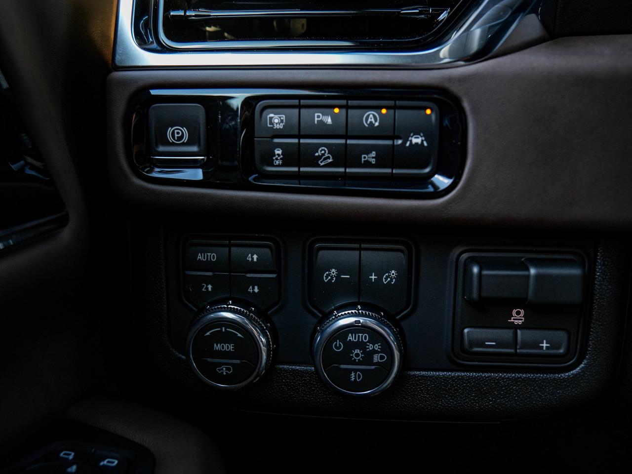2027 GMC Yukon Denali Ultimate Photo