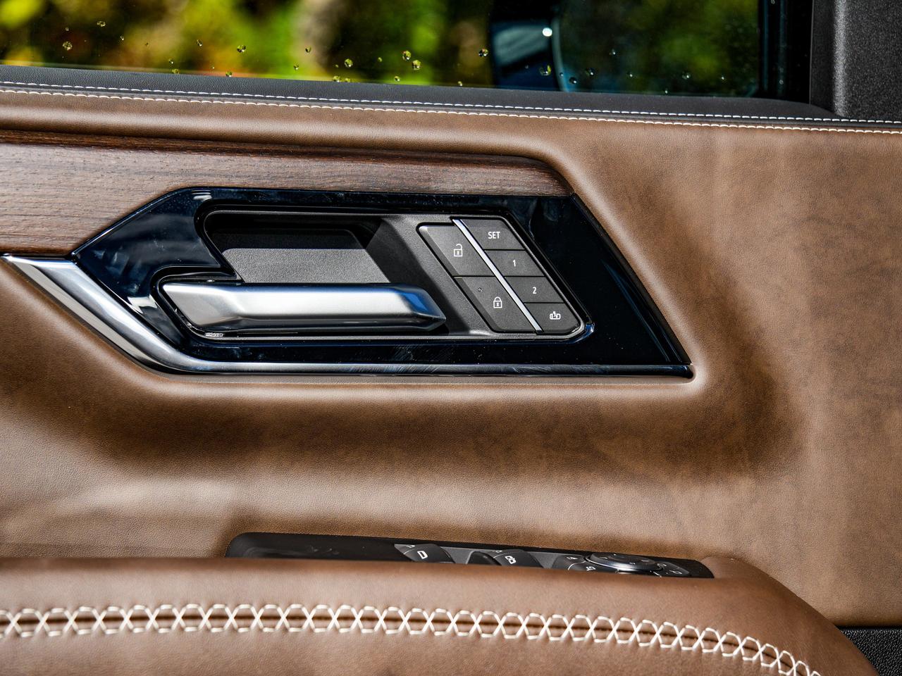 2027 GMC Yukon Denali Ultimate Photo