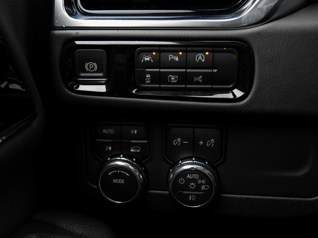 2027 GMC Yukon Denali Photo