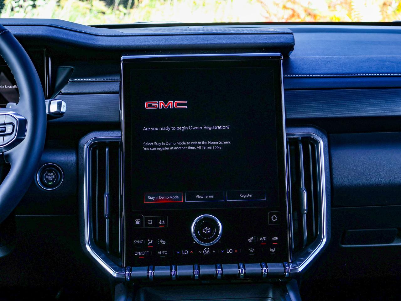 2027 GMC Acadia ELEVATION Photo