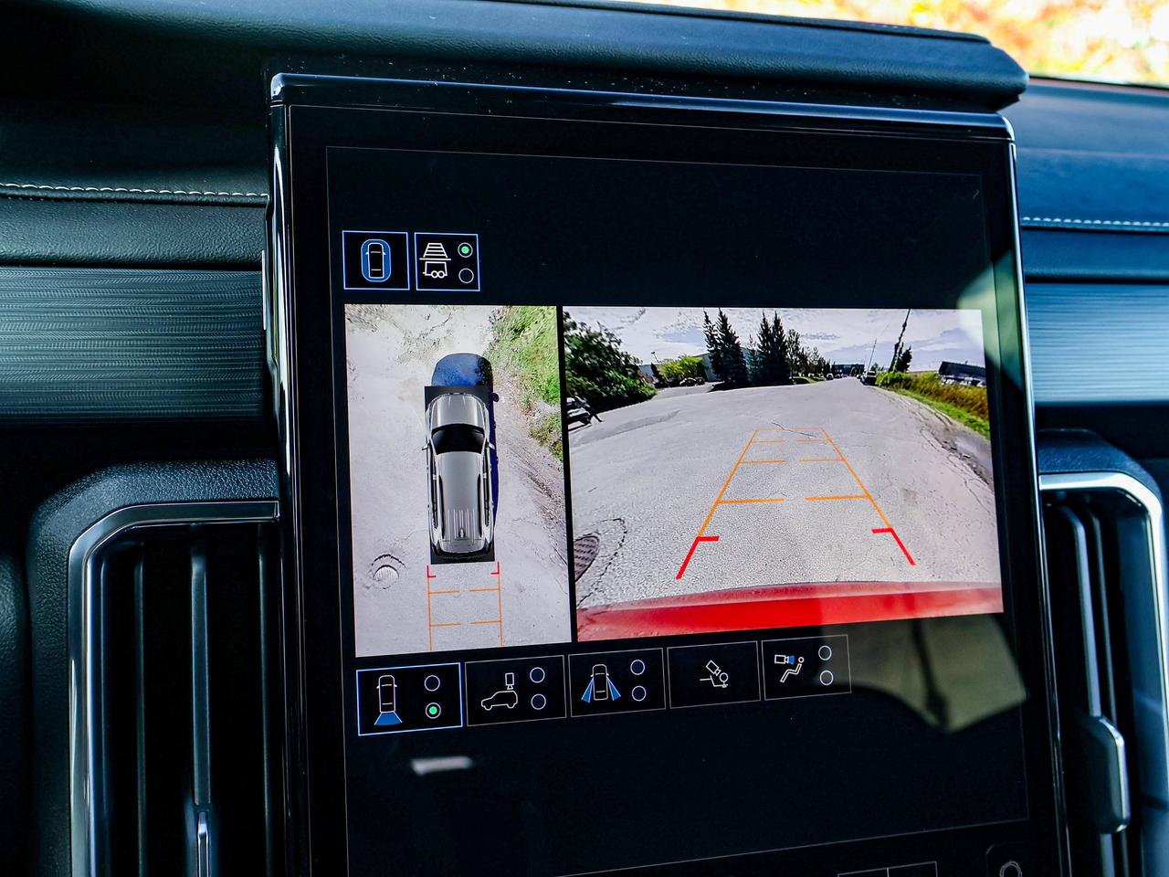 2027 GMC Acadia ELEVATION Photo